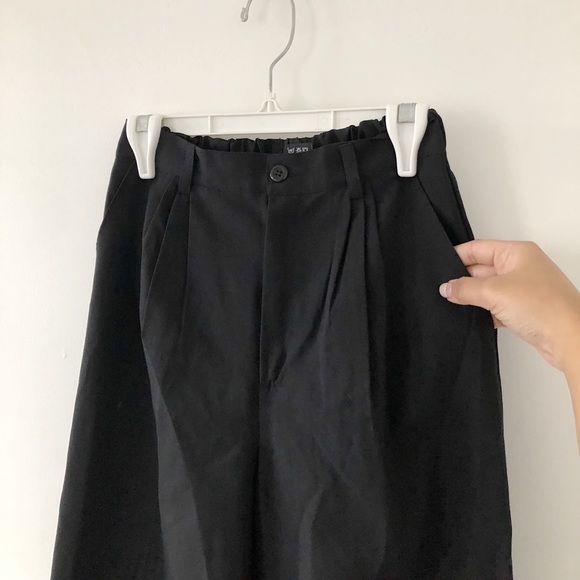 Black pants - Picture 3 of 4